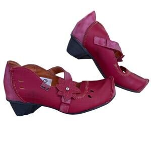 NWOT TMA Eyes Maia Mary Jane 90s Red Flower Leather Shoes Womens Size 8.5